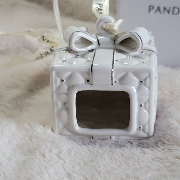 Pandora Porcelain "Holiday Gift Box" 2016 Limited Edition Christmas Ornament - Picture 5 of 16
